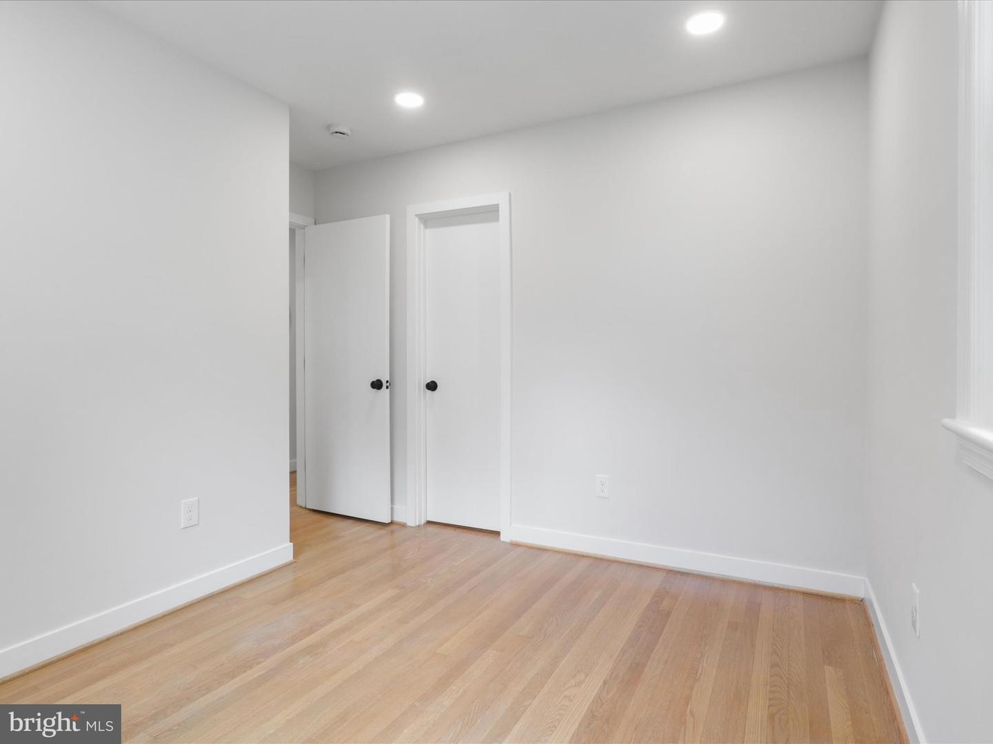 862 N OHIO ST, ARLINGTON, Virginia 22205, 5 Bedrooms Bedrooms, ,3 BathroomsBathrooms,Residential,For sale,862 N OHIO ST,VAAR2056478 MLS # VAAR2056478