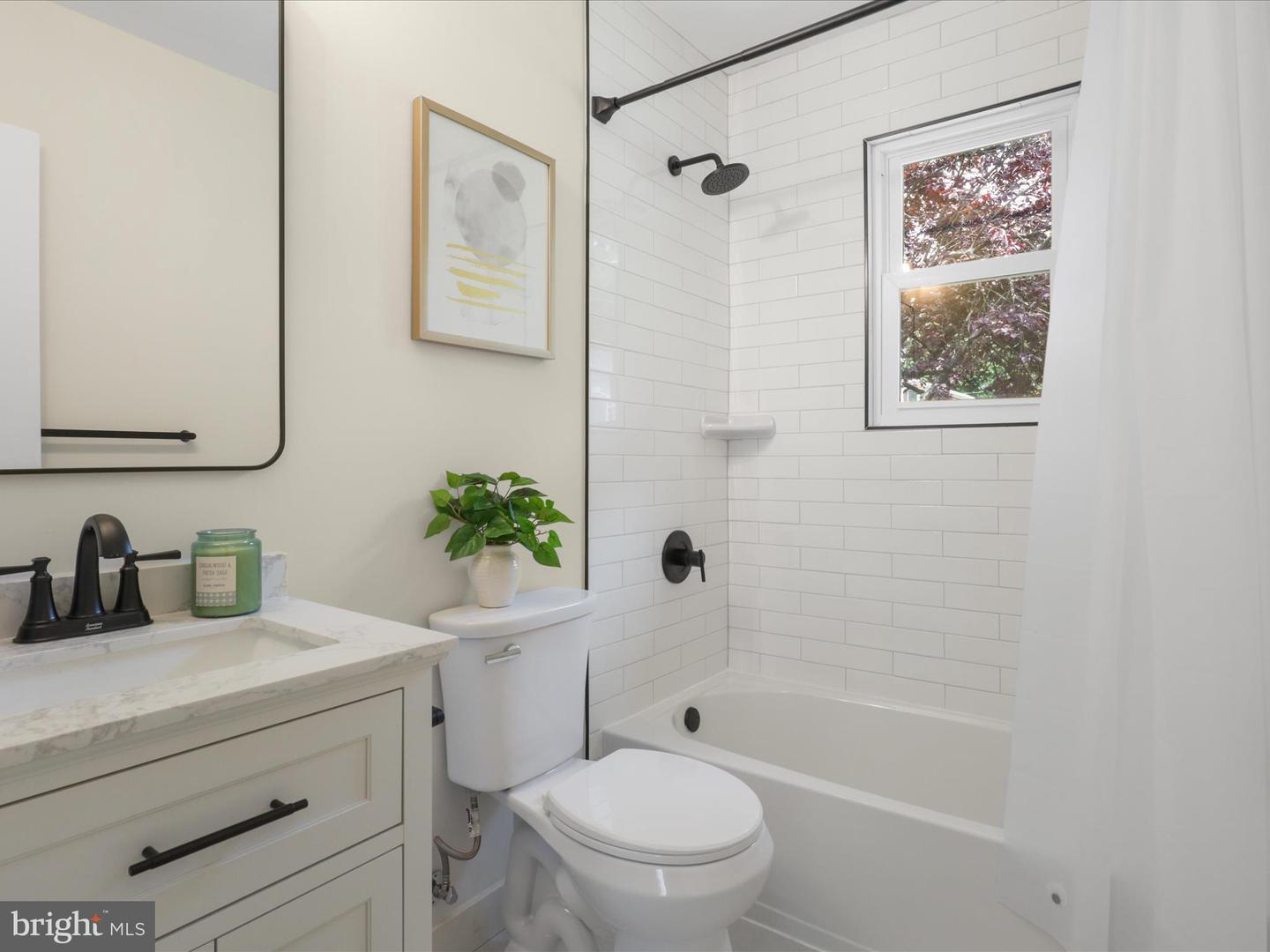 862 N OHIO ST, ARLINGTON, Virginia 22205, 5 Bedrooms Bedrooms, ,3 BathroomsBathrooms,Residential,For sale,862 N OHIO ST,VAAR2056478 MLS # VAAR2056478