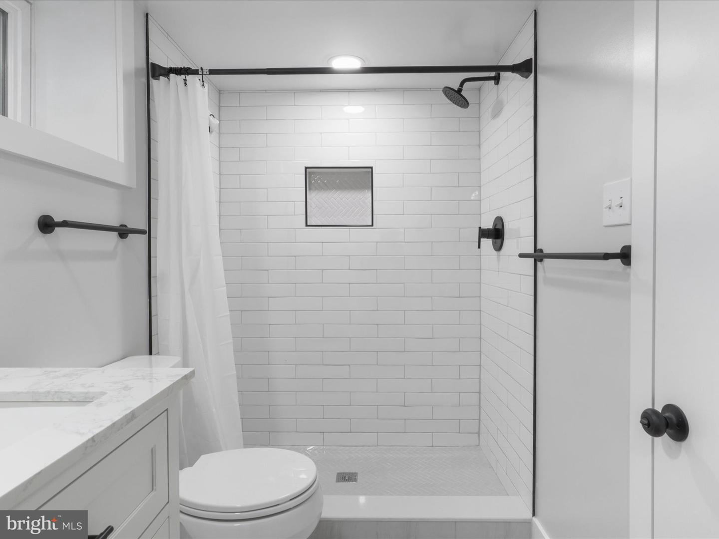 862 N OHIO ST, ARLINGTON, Virginia 22205, 5 Bedrooms Bedrooms, ,3 BathroomsBathrooms,Residential,For sale,862 N OHIO ST,VAAR2056478 MLS # VAAR2056478