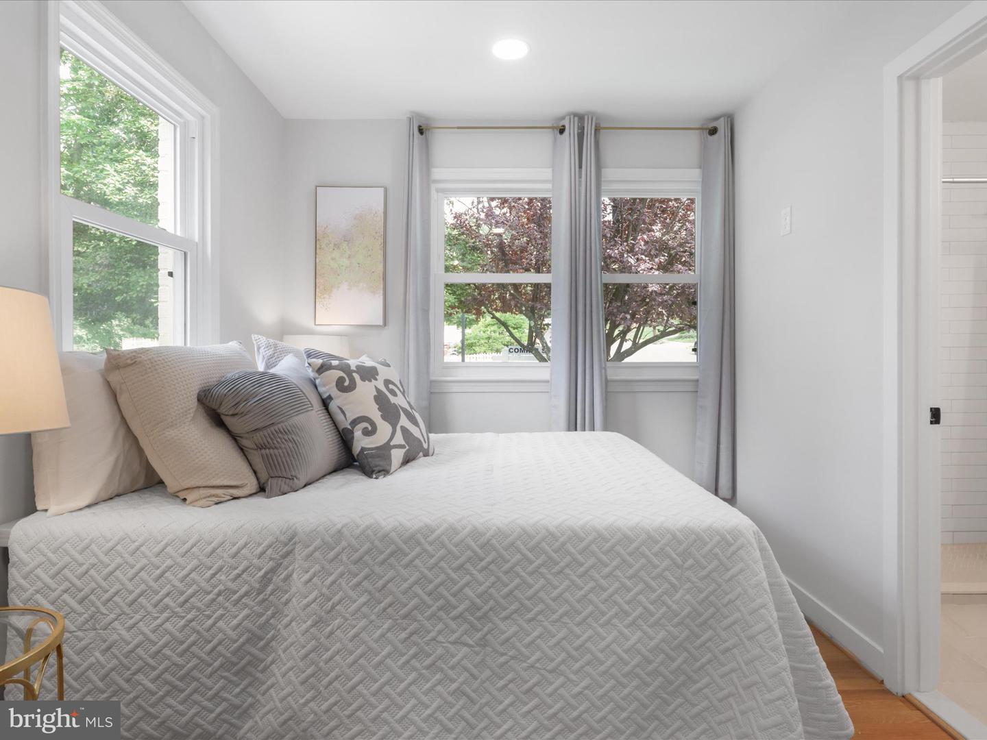 862 N OHIO ST, ARLINGTON, Virginia 22205, 5 Bedrooms Bedrooms, ,3 BathroomsBathrooms,Residential,For sale,862 N OHIO ST,VAAR2056478 MLS # VAAR2056478
