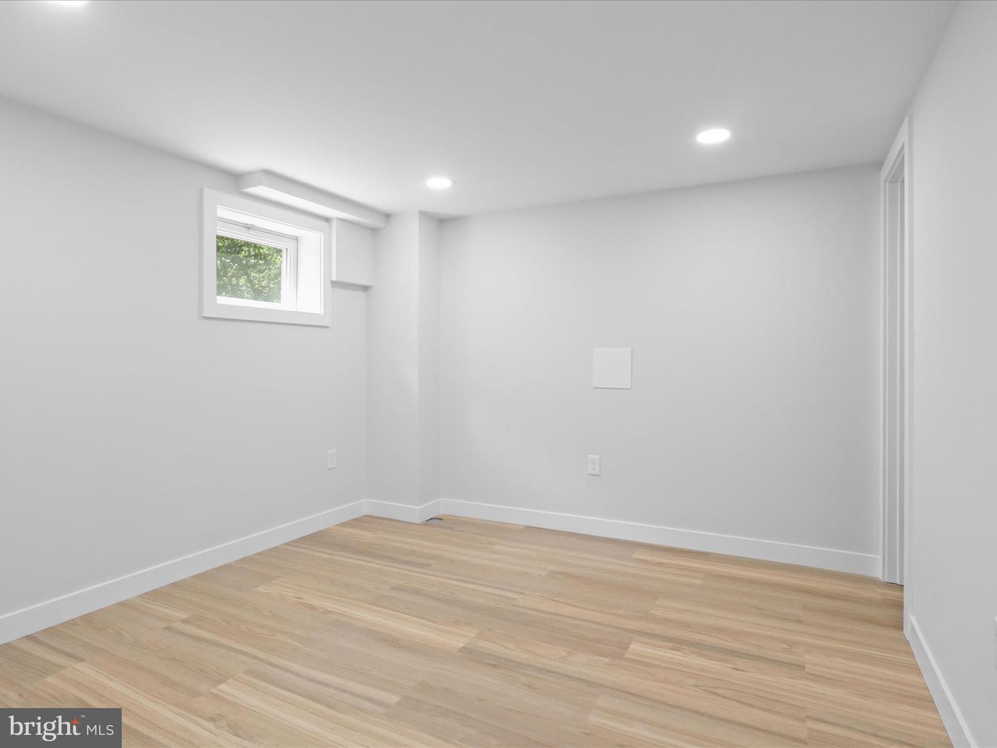 862 N OHIO ST, ARLINGTON, Virginia 22205, 5 Bedrooms Bedrooms, ,3 BathroomsBathrooms,Residential,For sale,862 N OHIO ST,VAAR2056478 MLS # VAAR2056478