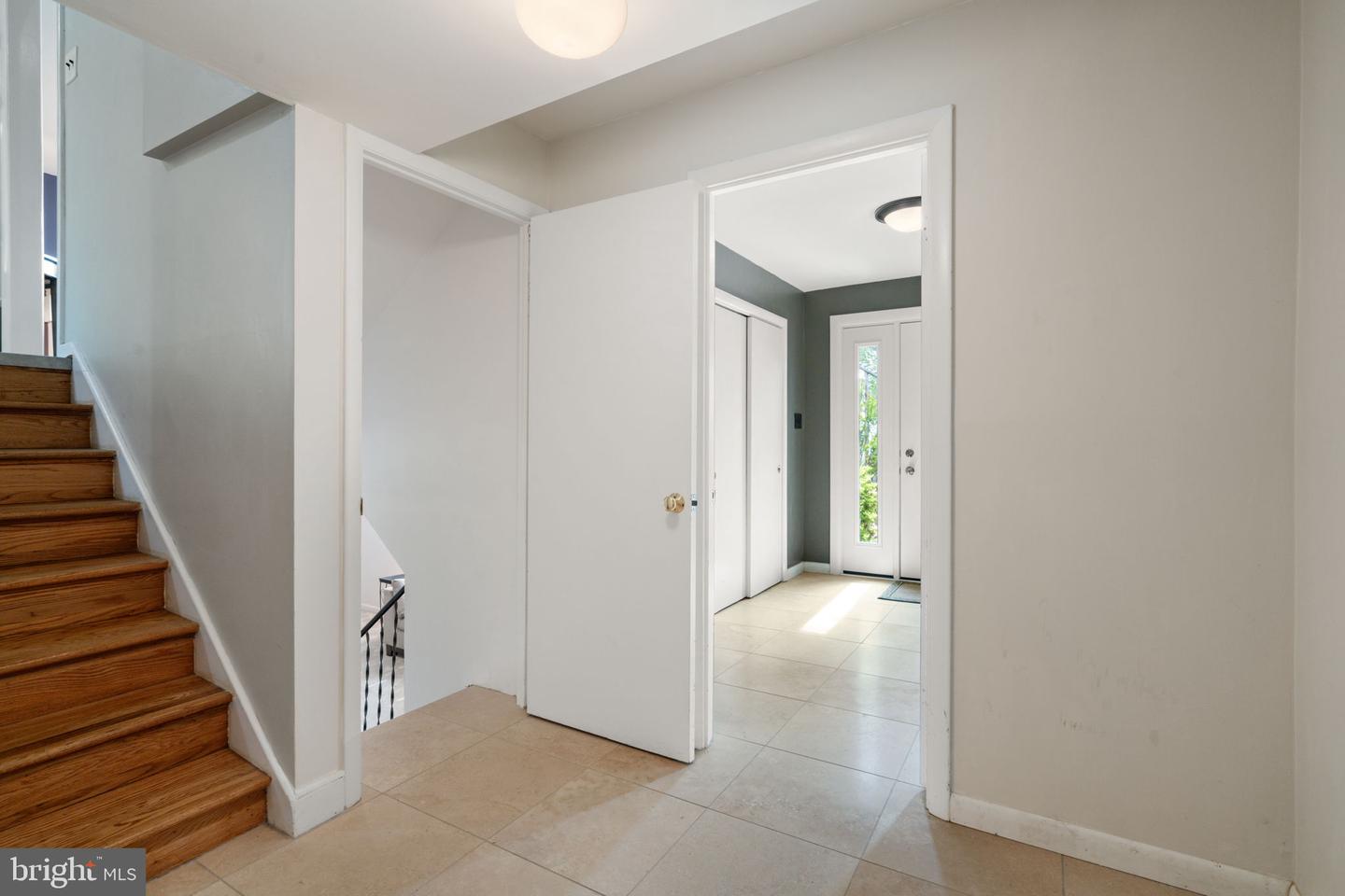 2737 WELCOME DR, FALLS CHURCH, Virginia 22046, 4 Bedrooms Bedrooms, ,3 BathroomsBathrooms,Residential,For sale,2737 WELCOME DR,VAFX2236296 MLS # VAFX2236296