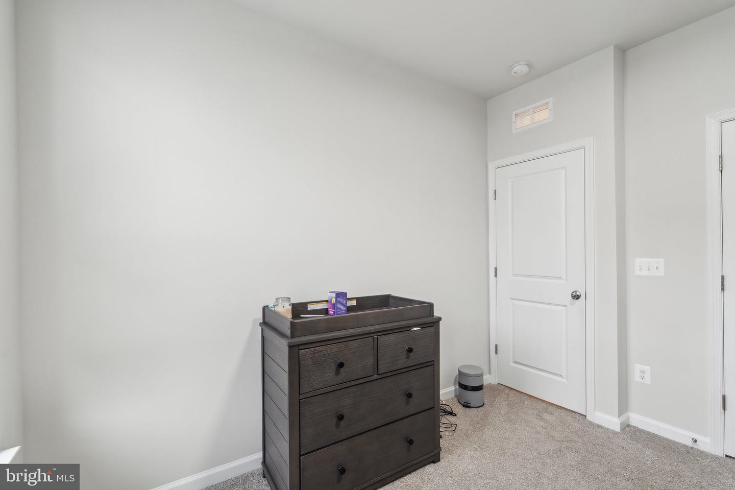 906 CALIFORNIA DR NE, LEESBURG, Virginia 20176, 3 Bedrooms Bedrooms, ,2 BathroomsBathrooms,Residential,For sale,906 CALIFORNIA DR NE,VALO2094696 MLS # VALO2094696