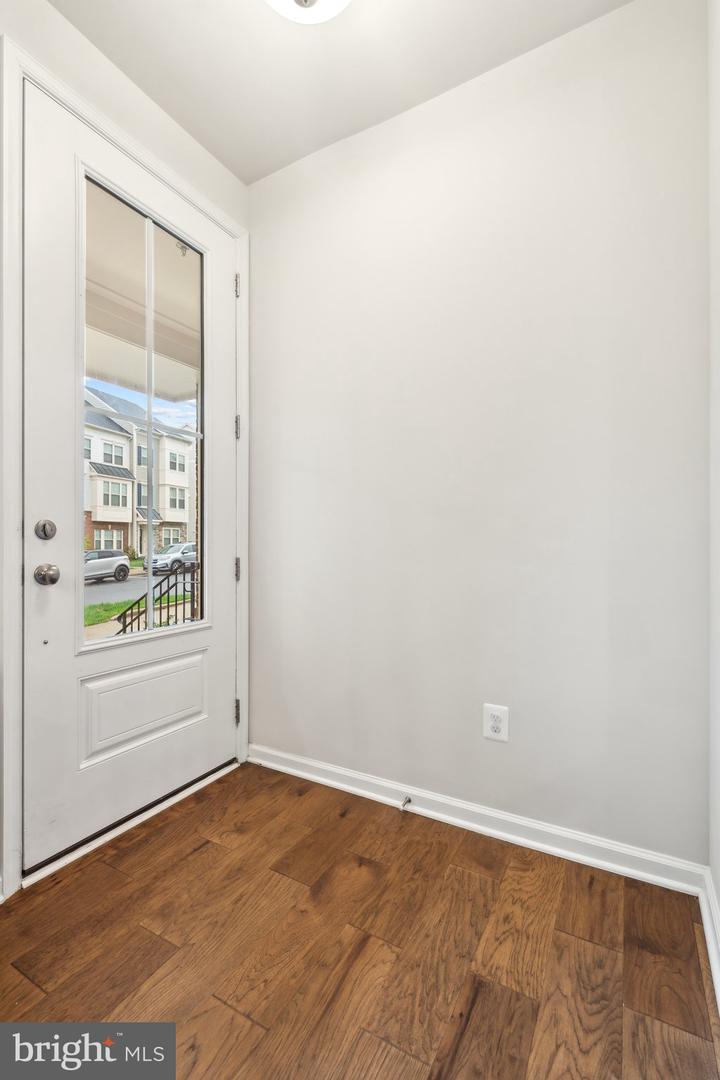 906 CALIFORNIA DR NE, LEESBURG, Virginia 20176, 3 Bedrooms Bedrooms, ,2 BathroomsBathrooms,Residential,For sale,906 CALIFORNIA DR NE,VALO2094696 MLS # VALO2094696