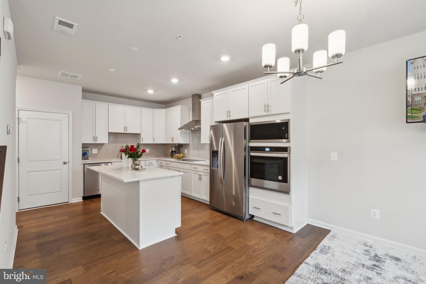 906 CALIFORNIA DR NE, LEESBURG, Virginia 20176, 3 Bedrooms Bedrooms, ,2 BathroomsBathrooms,Residential,For sale,906 CALIFORNIA DR NE,VALO2094696 MLS # VALO2094696