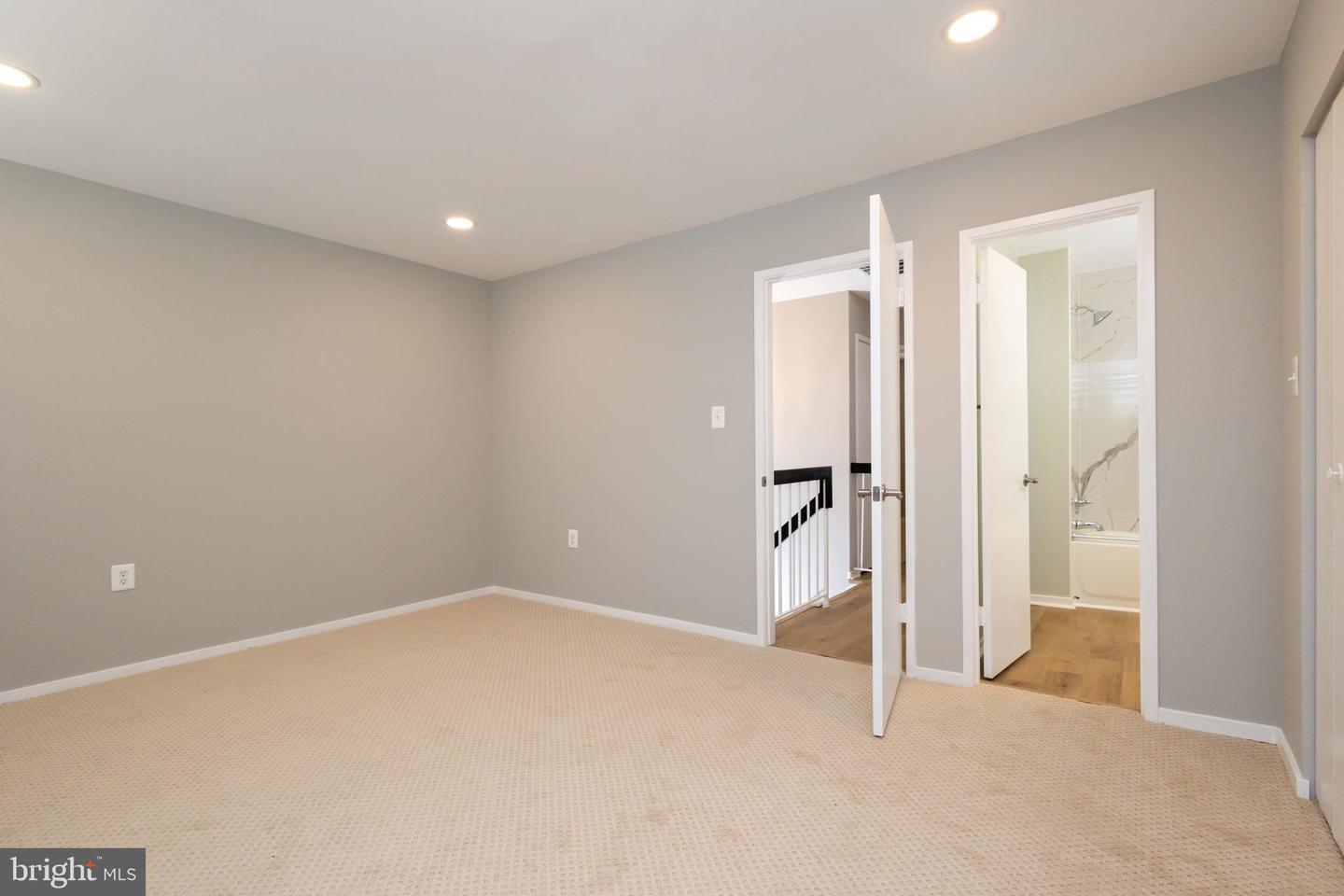 8729 VILLAGE GREEN CT, ALEXANDRIA, Virginia 22309, 3 Bedrooms Bedrooms, ,2 BathroomsBathrooms,Residential,For sale,8729 VILLAGE GREEN CT,VAFX2236504 MLS # VAFX2236504