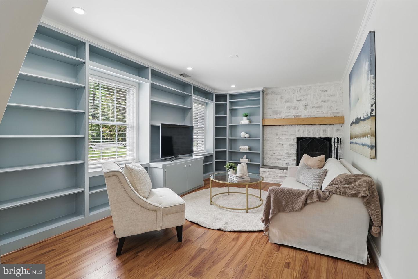 129 FORT WILLIAMS PKWY, ALEXANDRIA, Virginia 22304, 3 Bedrooms Bedrooms, ,2 BathroomsBathrooms,Residential,For sale,129 FORT WILLIAMS PKWY,VAAX2044602 MLS # VAAX2044602