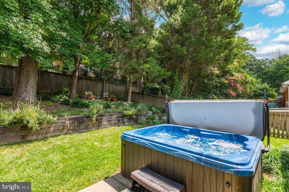 129 FORT WILLIAMS PKWY, ALEXANDRIA, Virginia 22304, 3 Bedrooms Bedrooms, ,2 BathroomsBathrooms,Residential,For sale,129 FORT WILLIAMS PKWY,VAAX2044602 MLS # VAAX2044602