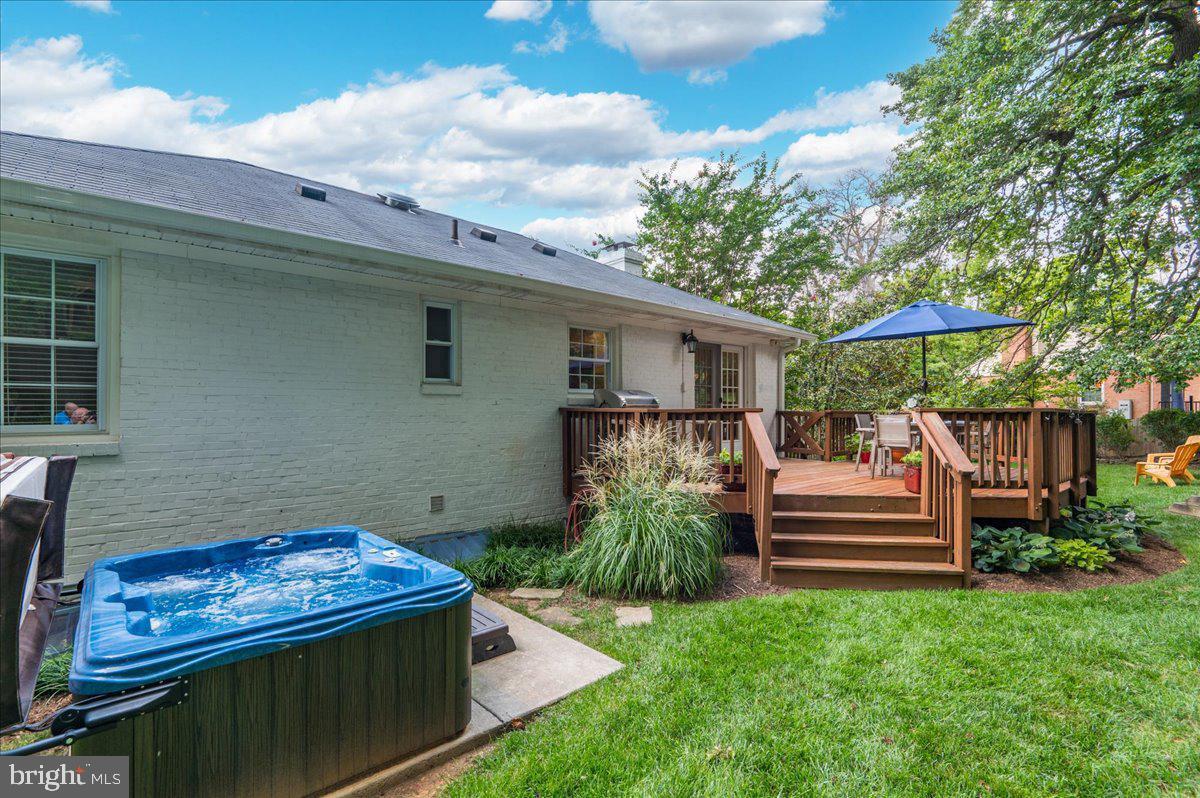129 FORT WILLIAMS PKWY, ALEXANDRIA, Virginia 22304, 3 Bedrooms Bedrooms, ,2 BathroomsBathrooms,Residential,For sale,129 FORT WILLIAMS PKWY,VAAX2044602 MLS # VAAX2044602