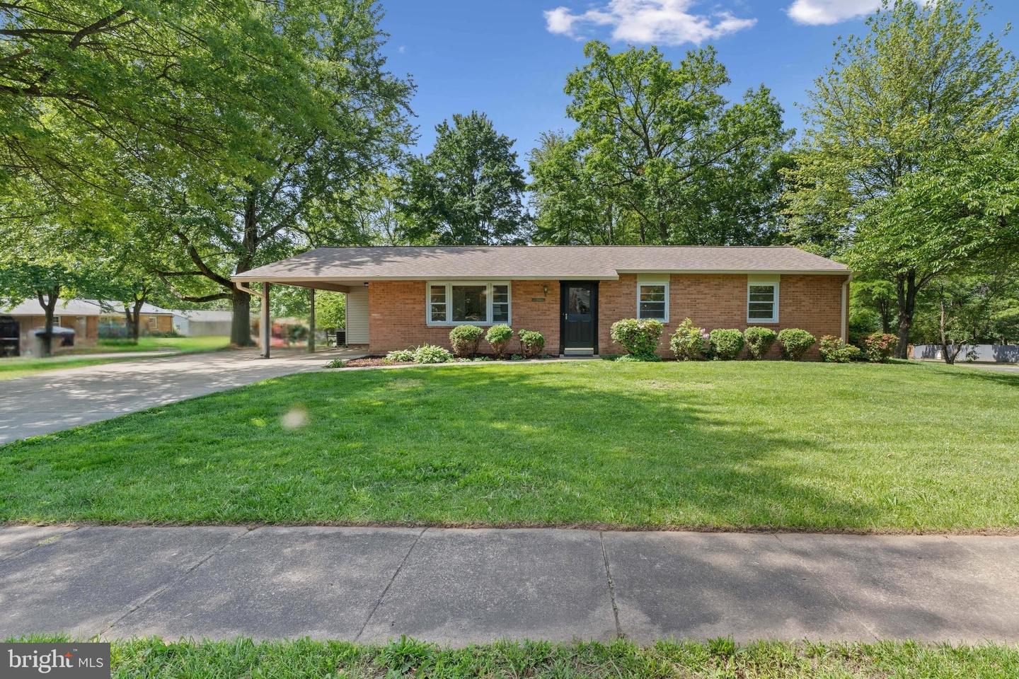 1321 BAYSHIRE LN, HERNDON, Virginia 20170, 3 Bedrooms Bedrooms, ,2 BathroomsBathrooms,Residential,For sale,1321 BAYSHIRE LN,VAFX2236632 MLS # VAFX2236632