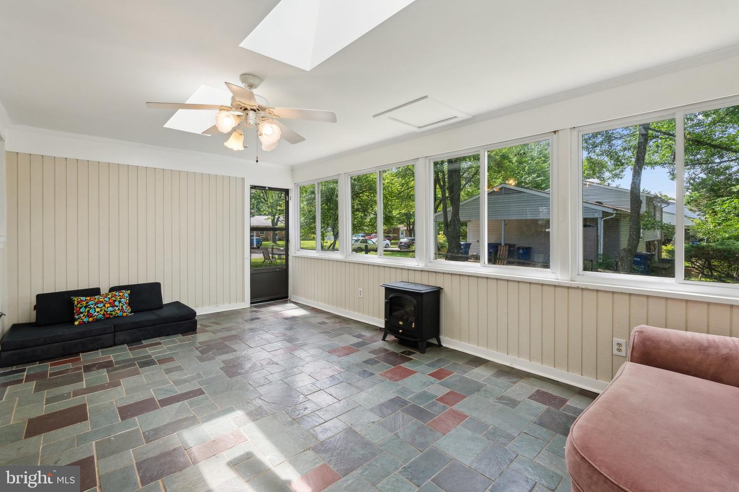 1321 BAYSHIRE LN, HERNDON, Virginia 20170, 3 Bedrooms Bedrooms, ,2 BathroomsBathrooms,Residential,For sale,1321 BAYSHIRE LN,VAFX2236632 MLS # VAFX2236632
