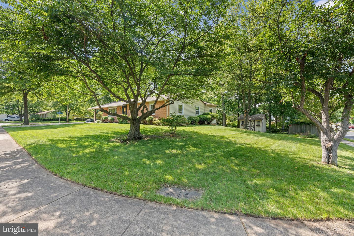 1321 BAYSHIRE LN, HERNDON, Virginia 20170, 3 Bedrooms Bedrooms, ,2 BathroomsBathrooms,Residential,For sale,1321 BAYSHIRE LN,VAFX2236632 MLS # VAFX2236632