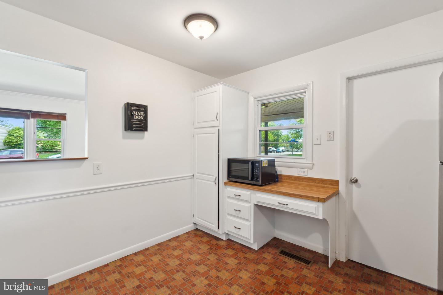 1321 BAYSHIRE LN, HERNDON, Virginia 20170, 3 Bedrooms Bedrooms, ,2 BathroomsBathrooms,Residential,For sale,1321 BAYSHIRE LN,VAFX2236632 MLS # VAFX2236632