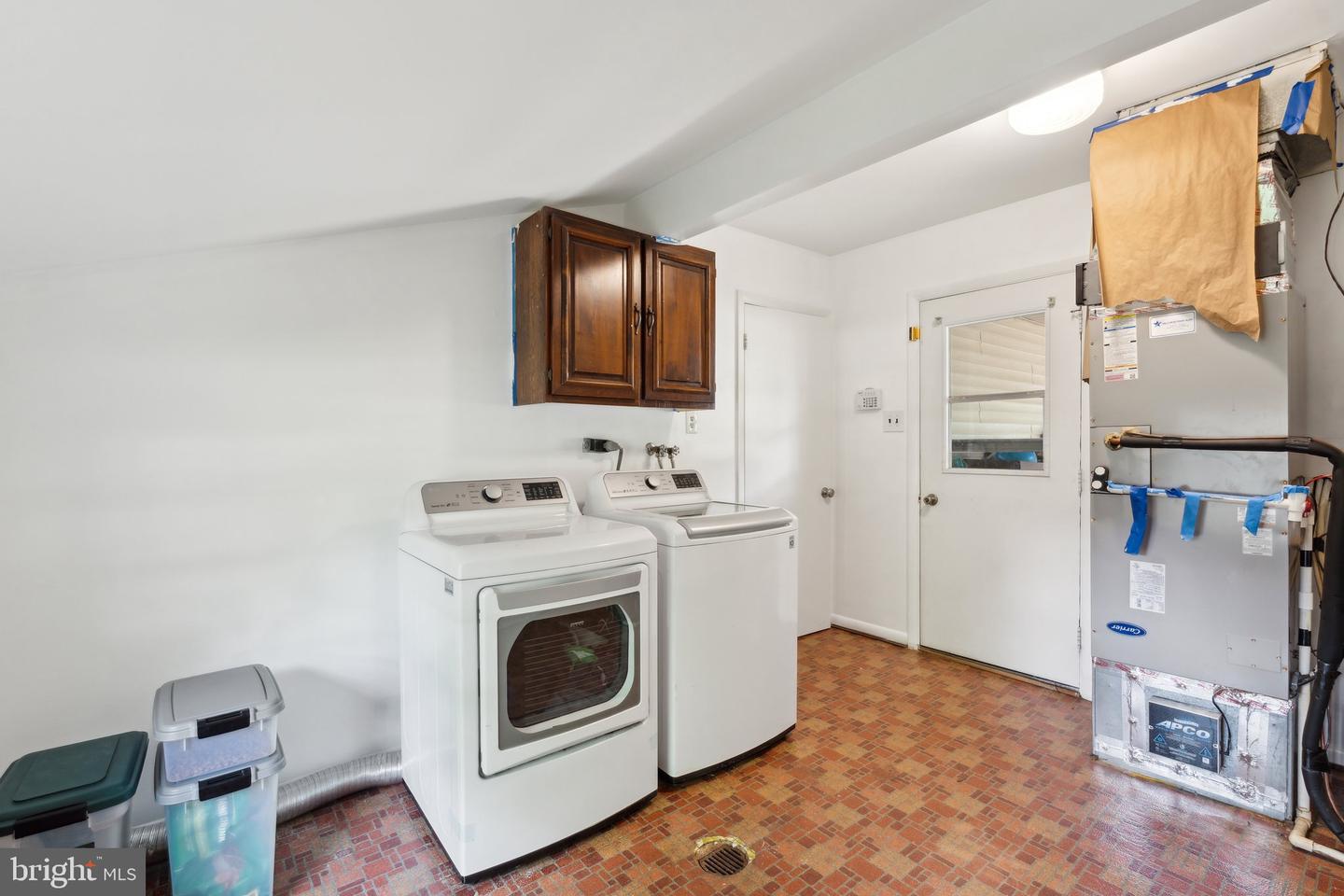 1321 BAYSHIRE LN, HERNDON, Virginia 20170, 3 Bedrooms Bedrooms, ,2 BathroomsBathrooms,Residential,For sale,1321 BAYSHIRE LN,VAFX2236632 MLS # VAFX2236632