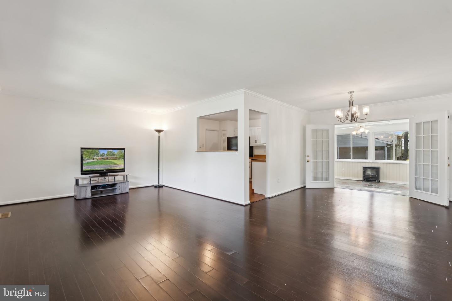 1321 BAYSHIRE LN, HERNDON, Virginia 20170, 3 Bedrooms Bedrooms, ,2 BathroomsBathrooms,Residential,For sale,1321 BAYSHIRE LN,VAFX2236632 MLS # VAFX2236632