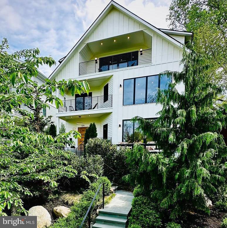 5711 POTOMAC AVE NW, WASHINGTON, District Of Columbia 20016, 6 Bedrooms Bedrooms, ,5 BathroomsBathrooms,Residential,For sale,5711 POTOMAC AVE NW,DCDC2197566 MLS # DCDC2197566