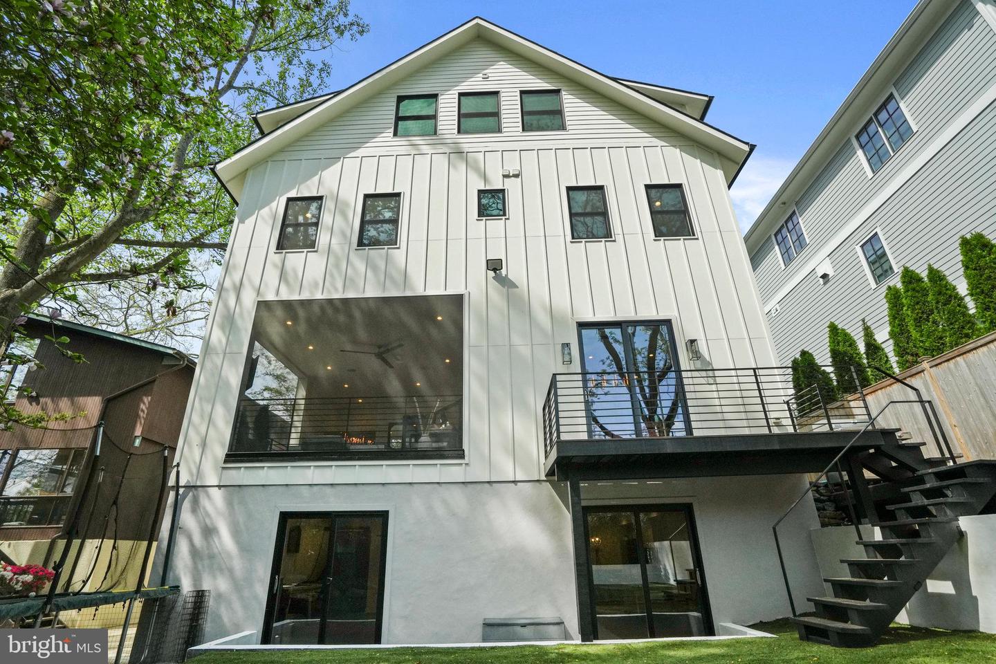 5711 POTOMAC AVE NW, WASHINGTON, District Of Columbia 20016, 6 Bedrooms Bedrooms, ,5 BathroomsBathrooms,Residential,For sale,5711 POTOMAC AVE NW,DCDC2197566 MLS # DCDC2197566