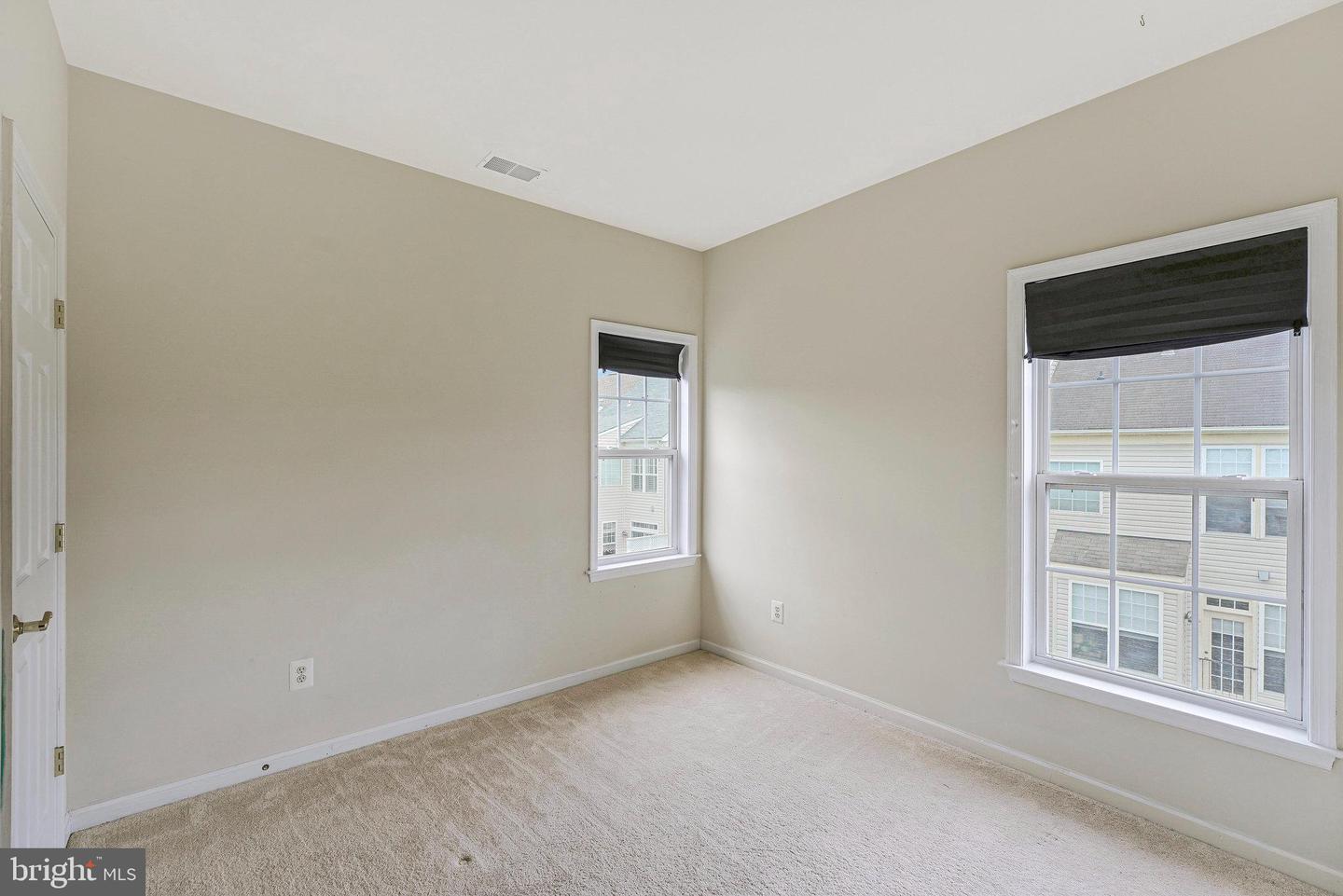 18202 MILL HOUSE SQ, LEESBURG, Virginia 20176, 3 Bedrooms Bedrooms, ,3 BathroomsBathrooms,Residential,For sale,18202 MILL HOUSE SQ,VALO2094900 MLS # VALO2094900