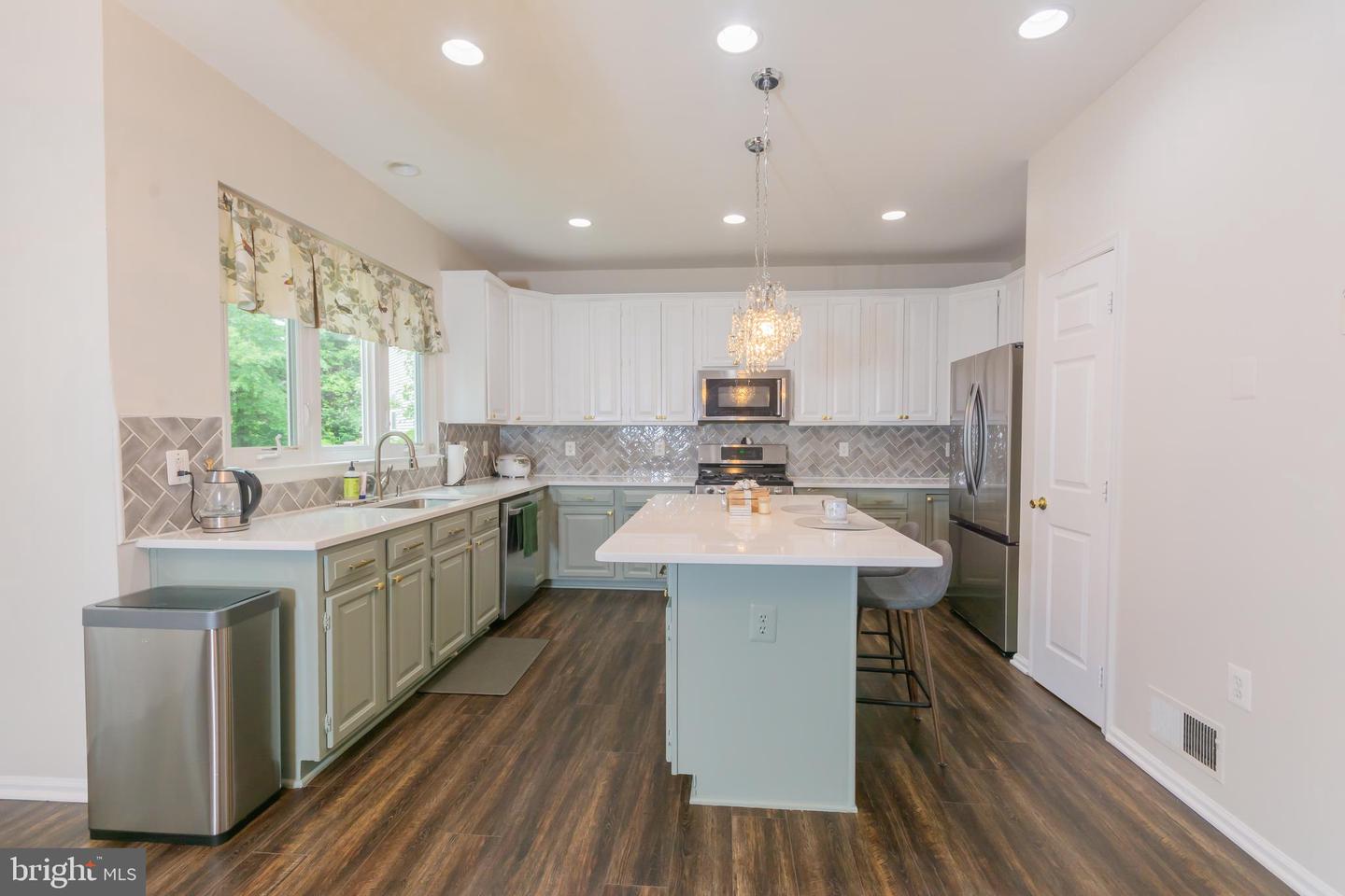 12901 CEDAR GLEN LN, HERNDON, Virginia 20171, 4 Bedrooms Bedrooms, ,3 BathroomsBathrooms,Residential,For sale,12901 CEDAR GLEN LN,VAFX2236848 MLS # VAFX2236848