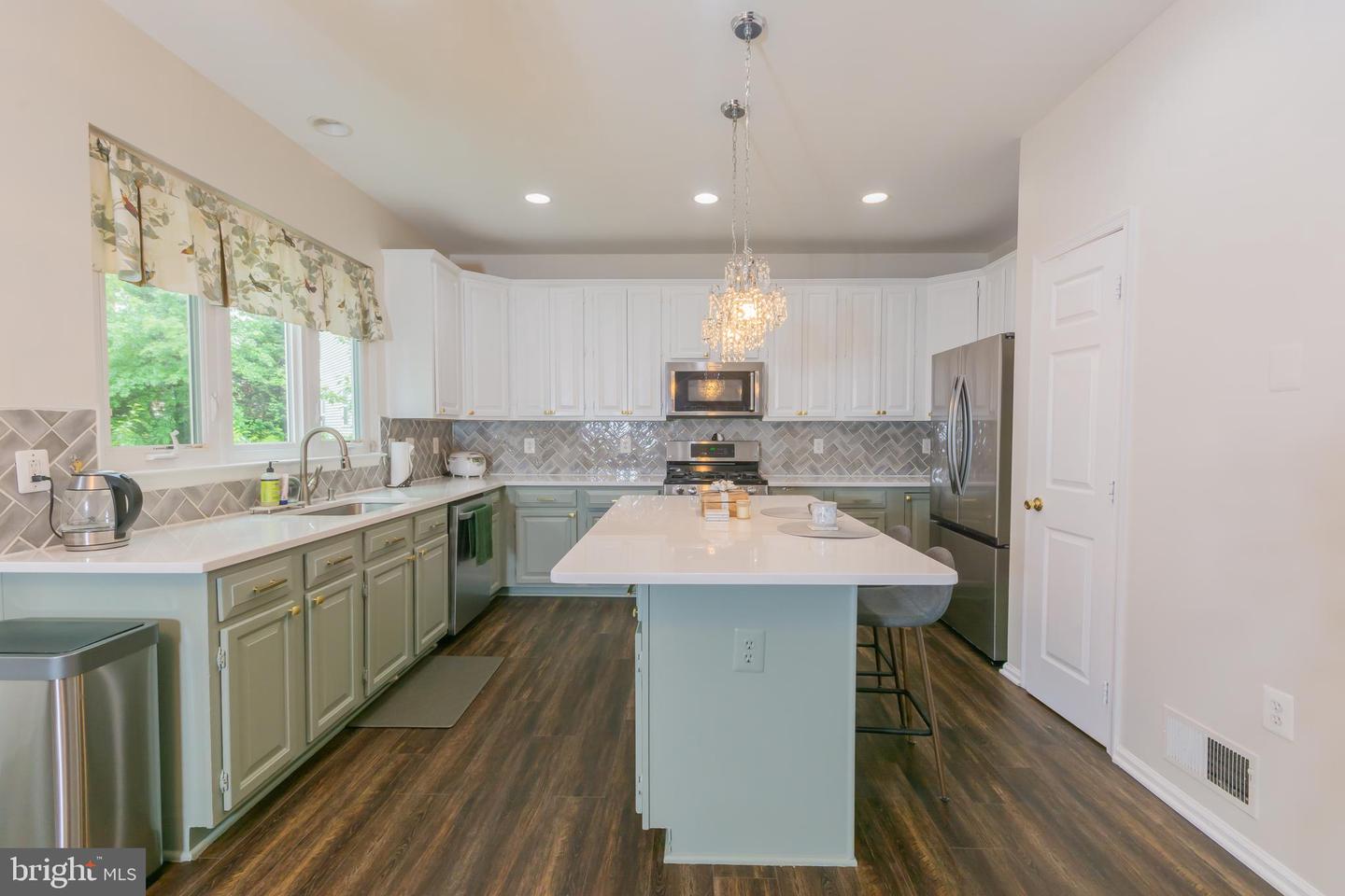 12901 CEDAR GLEN LN, HERNDON, Virginia 20171, 4 Bedrooms Bedrooms, ,3 BathroomsBathrooms,Residential,For sale,12901 CEDAR GLEN LN,VAFX2236848 MLS # VAFX2236848