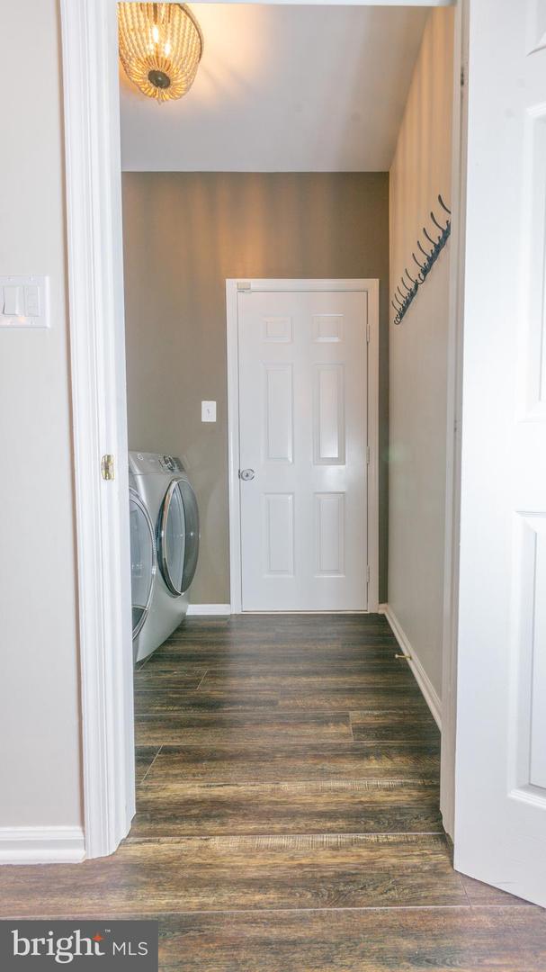 12901 CEDAR GLEN LN, HERNDON, Virginia 20171, 4 Bedrooms Bedrooms, ,3 BathroomsBathrooms,Residential,For sale,12901 CEDAR GLEN LN,VAFX2236848 MLS # VAFX2236848