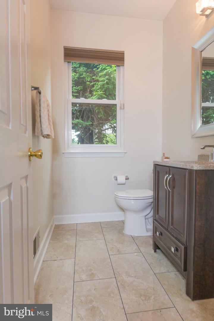 12901 CEDAR GLEN LN, HERNDON, Virginia 20171, 4 Bedrooms Bedrooms, ,3 BathroomsBathrooms,Residential,For sale,12901 CEDAR GLEN LN,VAFX2236848 MLS # VAFX2236848