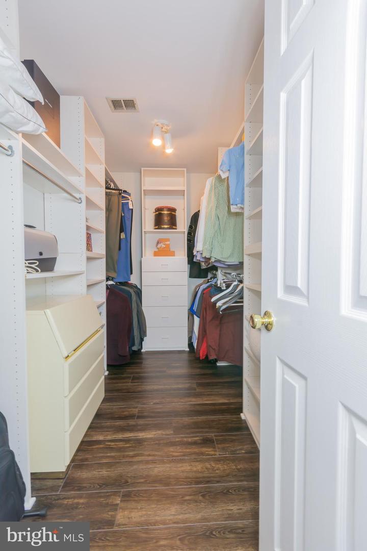 12901 CEDAR GLEN LN, HERNDON, Virginia 20171, 4 Bedrooms Bedrooms, ,3 BathroomsBathrooms,Residential,For sale,12901 CEDAR GLEN LN,VAFX2236848 MLS # VAFX2236848
