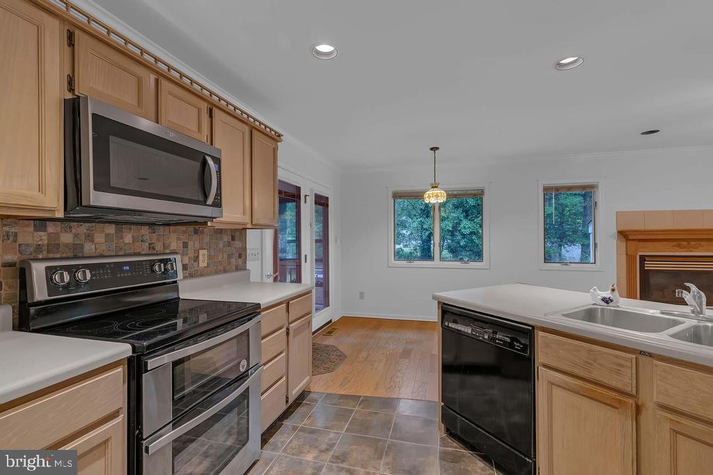 30 WATERWAY DR, MONTROSS, Virginia 22520, 3 Bedrooms Bedrooms, ,2 BathroomsBathrooms,Residential,For sale,30 WATERWAY DR,VAWE2008772 MLS # VAWE2008772