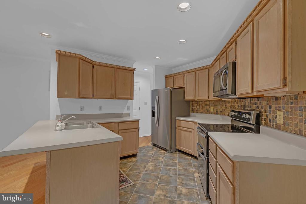 30 WATERWAY DR, MONTROSS, Virginia 22520, 3 Bedrooms Bedrooms, ,2 BathroomsBathrooms,Residential,For sale,30 WATERWAY DR,VAWE2008772 MLS # VAWE2008772