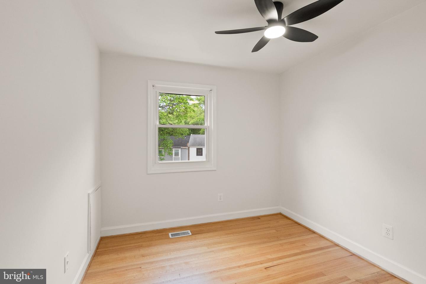 4932 TIBBITT LN, BURKE, Virginia 22015, 3 Bedrooms Bedrooms, ,2 BathroomsBathrooms,Residential,For sale,4932 TIBBITT LN,VAFX2237062 MLS # VAFX2237062