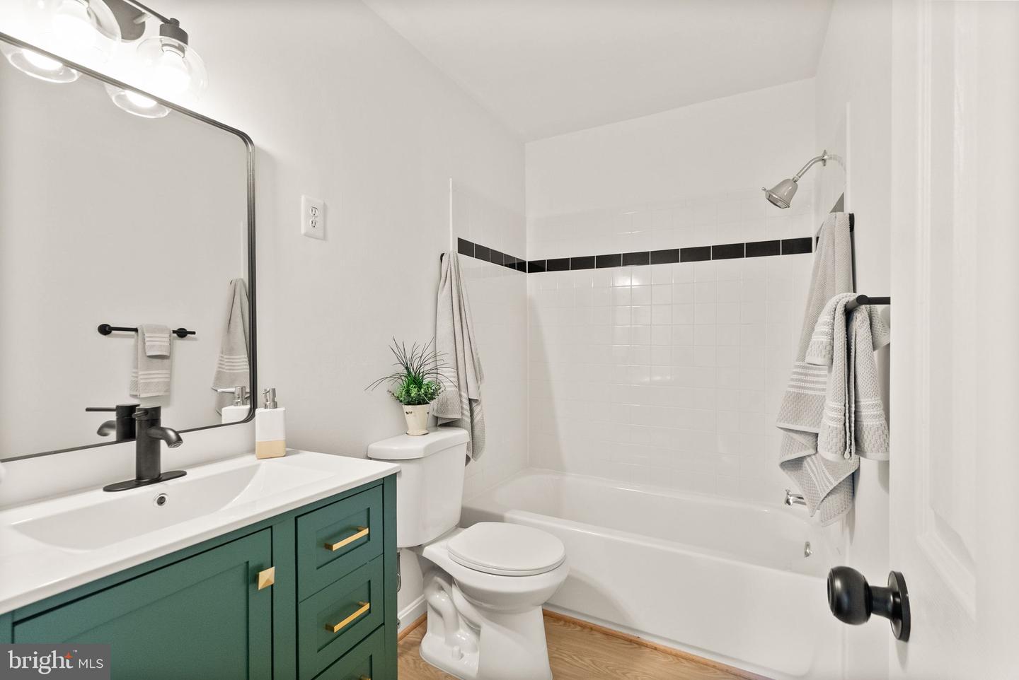 4932 TIBBITT LN, BURKE, Virginia 22015, 3 Bedrooms Bedrooms, ,2 BathroomsBathrooms,Residential,For sale,4932 TIBBITT LN,VAFX2237062 MLS # VAFX2237062