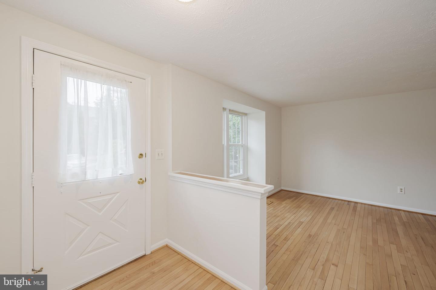 6106 HYACINTH DR, ALEXANDRIA, Virginia 22310, 2 Bedrooms Bedrooms, ,2 BathroomsBathrooms,Residential,For sale,6106 HYACINTH DR,VAFX2237086 MLS # VAFX2237086