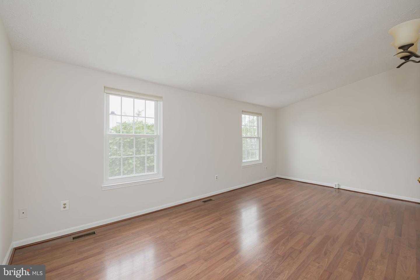 6106 HYACINTH DR, ALEXANDRIA, Virginia 22310, 2 Bedrooms Bedrooms, ,2 BathroomsBathrooms,Residential,For sale,6106 HYACINTH DR,VAFX2237086 MLS # VAFX2237086