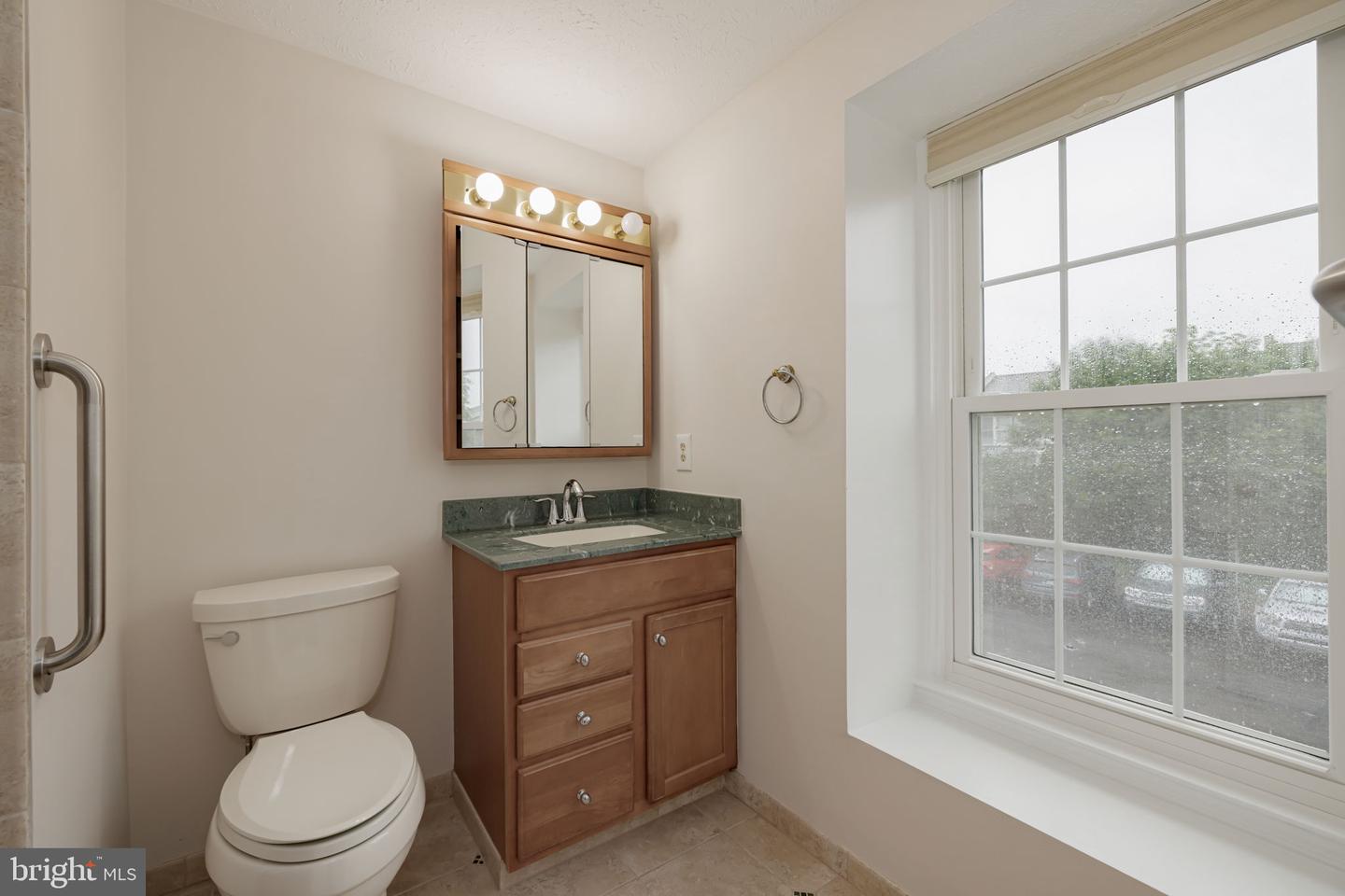 6106 HYACINTH DR, ALEXANDRIA, Virginia 22310, 2 Bedrooms Bedrooms, ,2 BathroomsBathrooms,Residential,For sale,6106 HYACINTH DR,VAFX2237086 MLS # VAFX2237086