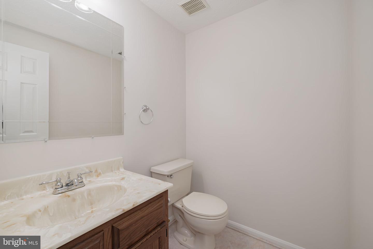 6106 HYACINTH DR, ALEXANDRIA, Virginia 22310, 2 Bedrooms Bedrooms, ,2 BathroomsBathrooms,Residential,For sale,6106 HYACINTH DR,VAFX2237086 MLS # VAFX2237086