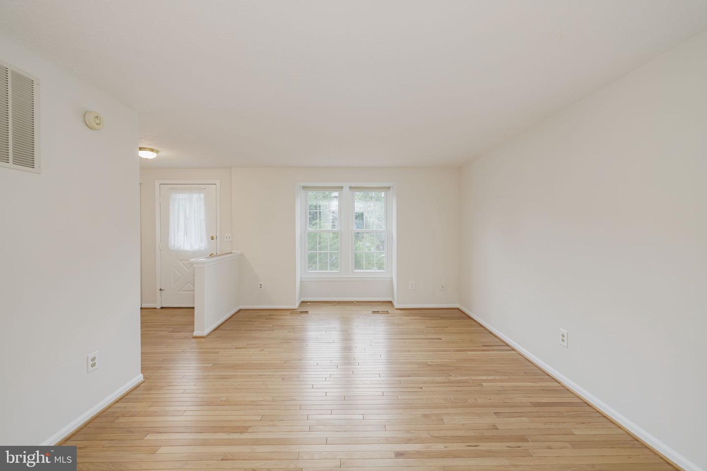 6106 HYACINTH DR, ALEXANDRIA, Virginia 22310, 2 Bedrooms Bedrooms, ,2 BathroomsBathrooms,Residential,For sale,6106 HYACINTH DR,VAFX2237086 MLS # VAFX2237086