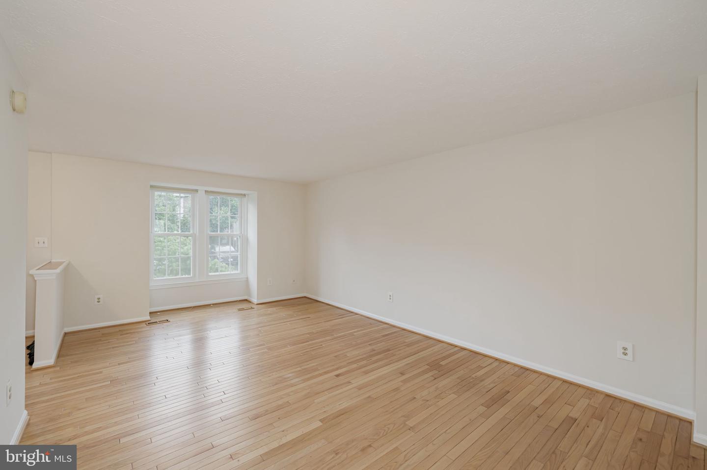 6106 HYACINTH DR, ALEXANDRIA, Virginia 22310, 2 Bedrooms Bedrooms, ,2 BathroomsBathrooms,Residential,For sale,6106 HYACINTH DR,VAFX2237086 MLS # VAFX2237086