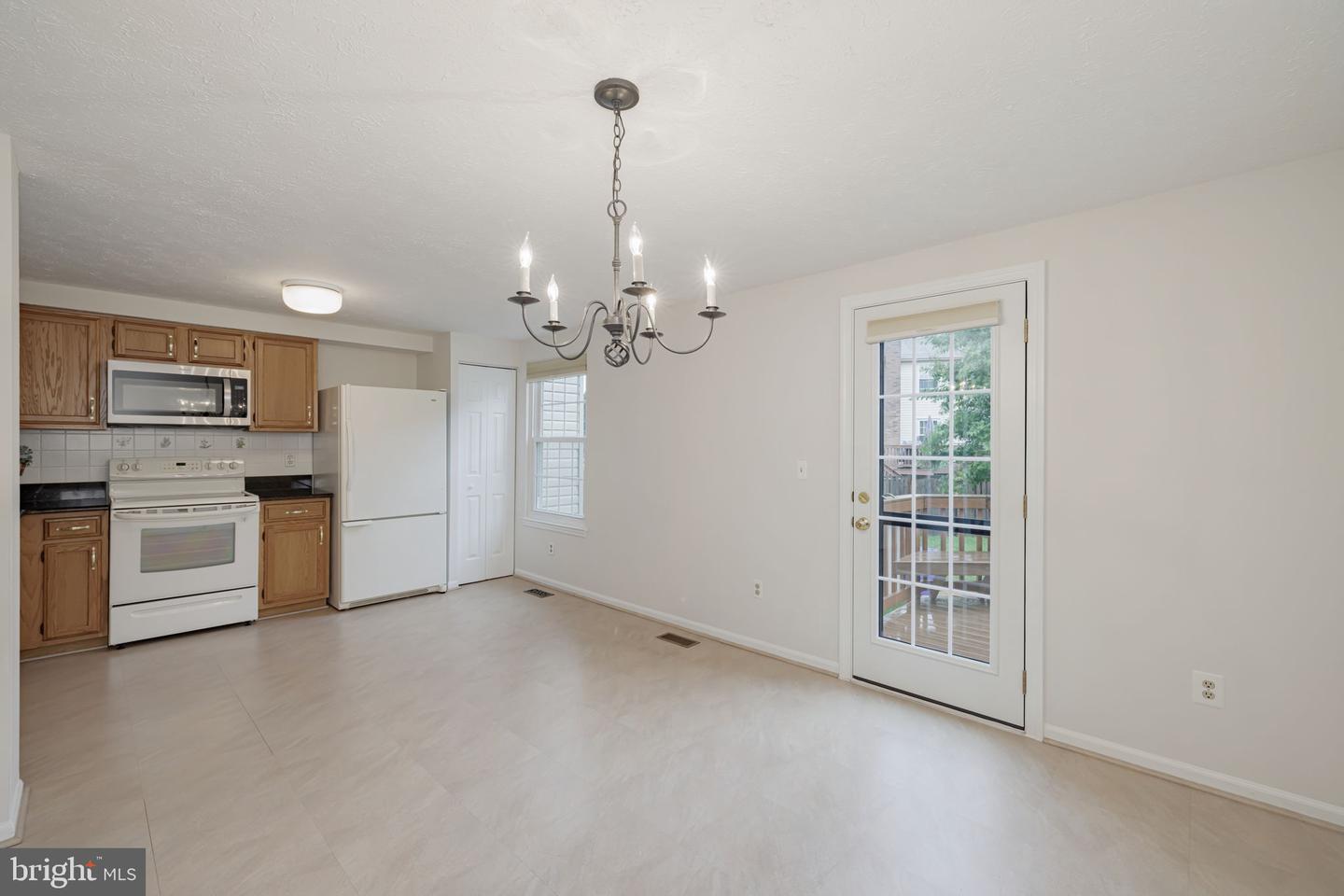 6106 HYACINTH DR, ALEXANDRIA, Virginia 22310, 2 Bedrooms Bedrooms, ,2 BathroomsBathrooms,Residential,For sale,6106 HYACINTH DR,VAFX2237086 MLS # VAFX2237086