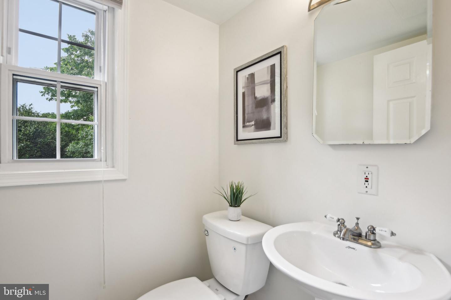 2305 CAVENDISH DR, ALEXANDRIA, Virginia 22308, 4 Bedrooms Bedrooms, ,3 BathroomsBathrooms,Residential,For sale,2305 CAVENDISH DR,VAFX2237094 MLS # VAFX2237094