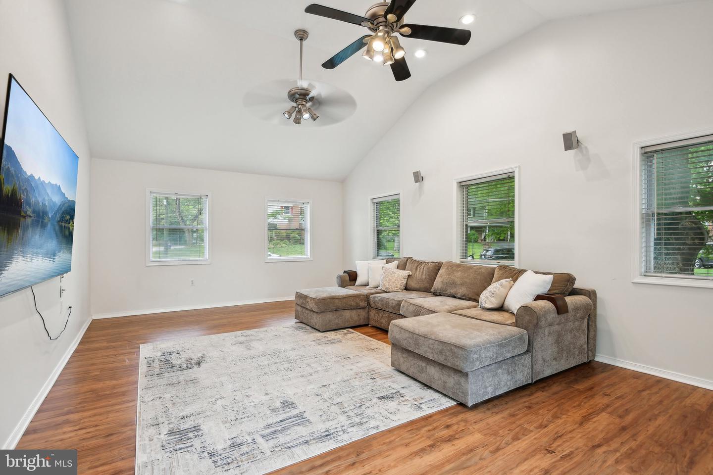 2305 CAVENDISH DR, ALEXANDRIA, Virginia 22308, 4 Bedrooms Bedrooms, ,3 BathroomsBathrooms,Residential,For sale,2305 CAVENDISH DR,VAFX2237094 MLS # VAFX2237094