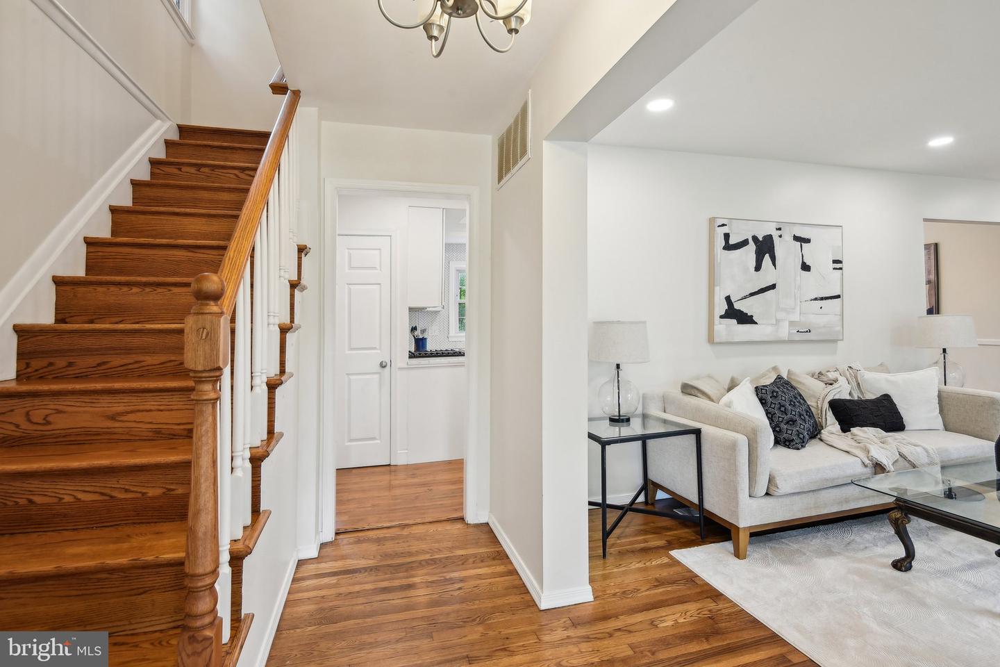 2305 CAVENDISH DR, ALEXANDRIA, Virginia 22308, 4 Bedrooms Bedrooms, ,3 BathroomsBathrooms,Residential,For sale,2305 CAVENDISH DR,VAFX2237094 MLS # VAFX2237094