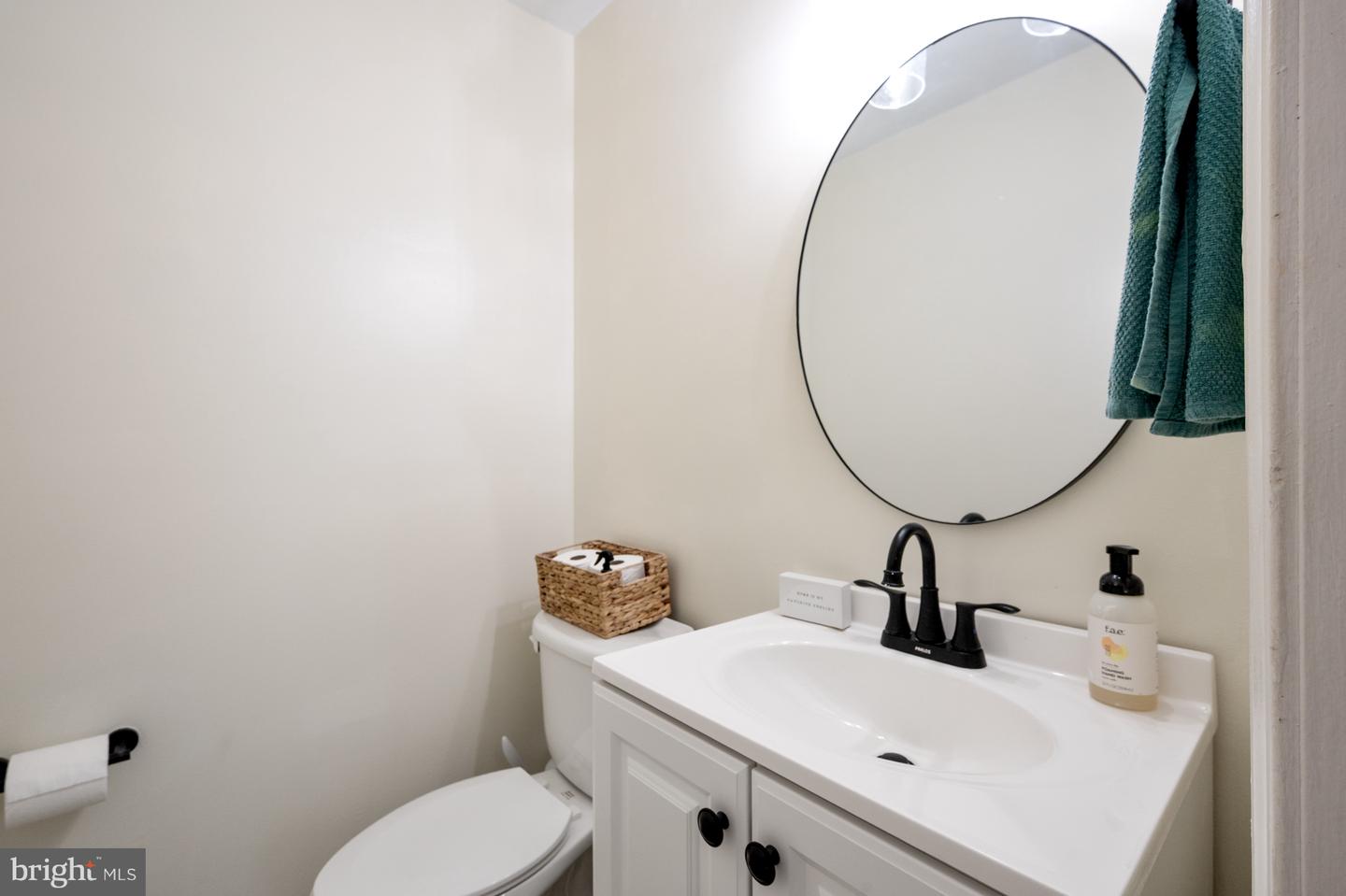 2267 JENNINGS ST, WOODBRIDGE, Virginia 22191, 4 Bedrooms Bedrooms, ,3 BathroomsBathrooms,Residential,For sale,2267 JENNINGS ST,VAPW2093338 MLS # VAPW2093338
