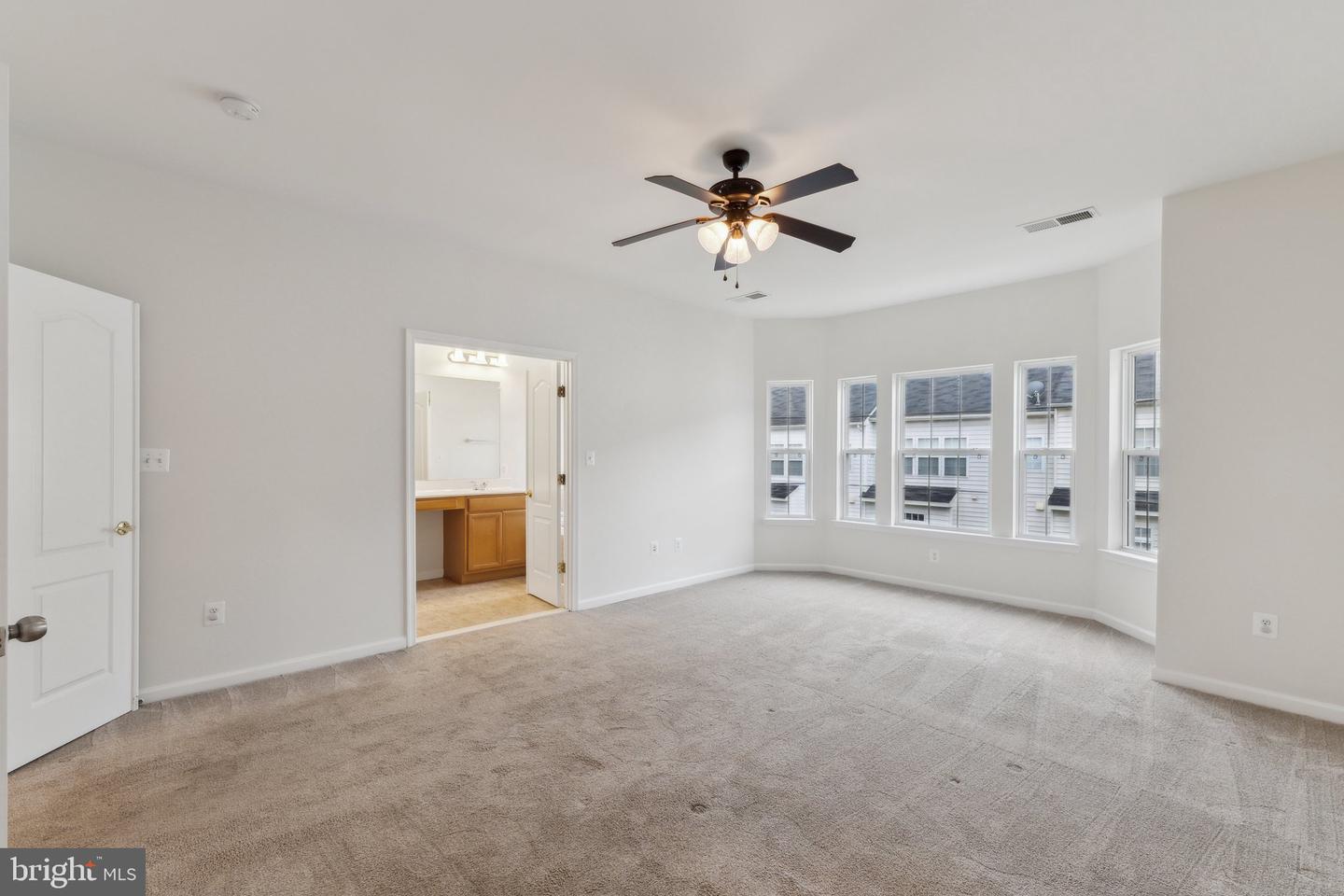 17614 HARPERS FERRY DR, DUMFRIES, Virginia 22025, 3 Bedrooms Bedrooms, ,2 BathroomsBathrooms,Residential,For sale,17614 HARPERS FERRY DR,VAPW2093352 MLS # VAPW2093352