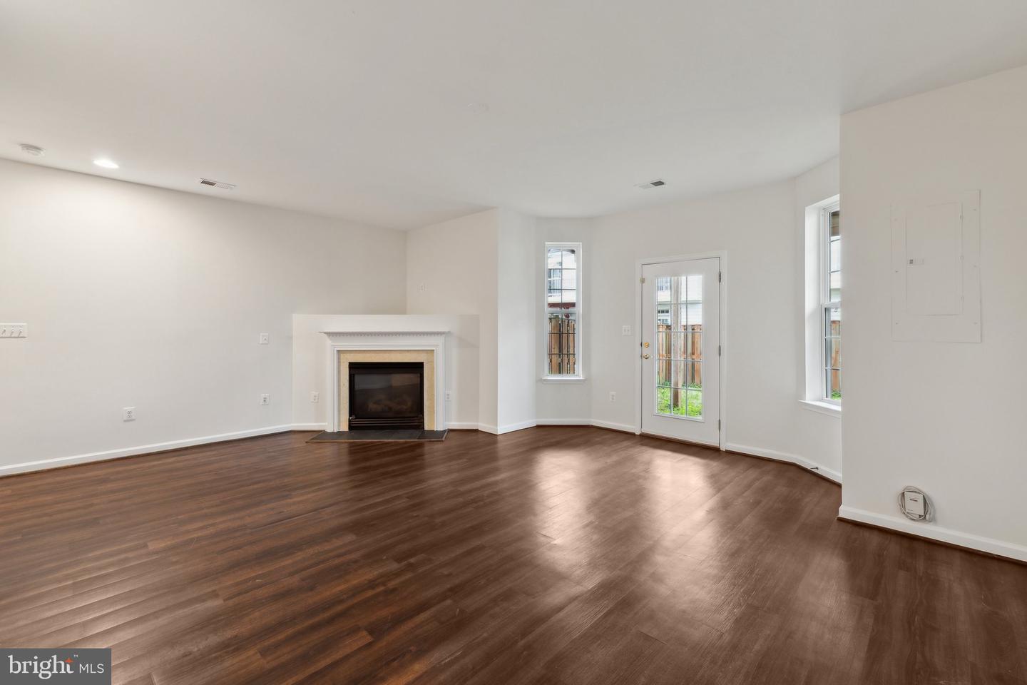 17614 HARPERS FERRY DR, DUMFRIES, Virginia 22025, 3 Bedrooms Bedrooms, ,2 BathroomsBathrooms,Residential,For sale,17614 HARPERS FERRY DR,VAPW2093352 MLS # VAPW2093352