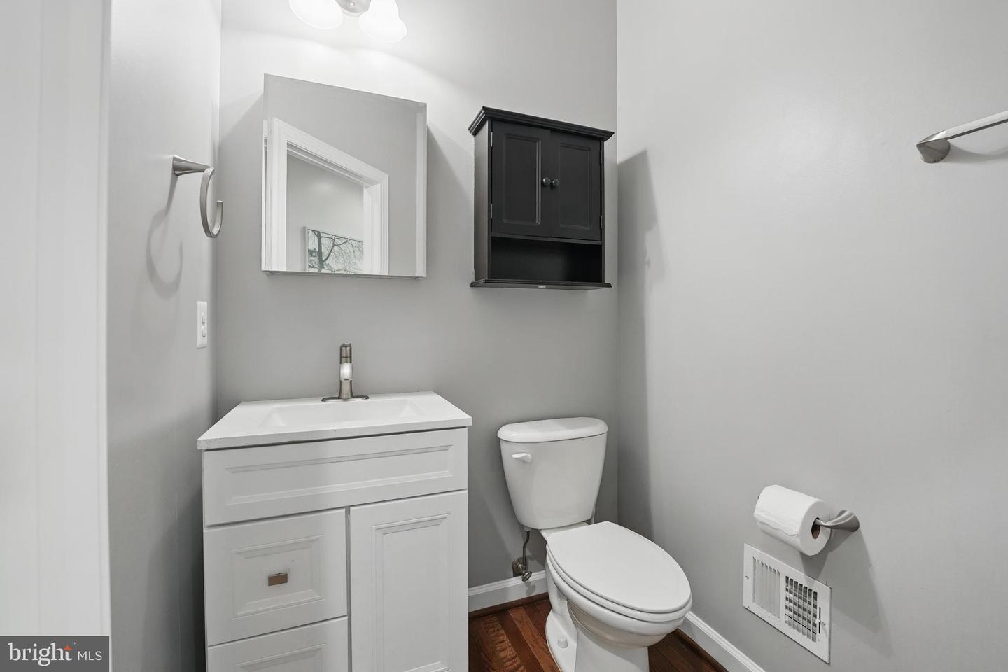 8108 SPRUCE VALLEY LN, CLIFTON, Virginia 20124, 5 Bedrooms Bedrooms, ,5 BathroomsBathrooms,Residential,For sale,8108 SPRUCE VALLEY LN,VAFX2237488 MLS # VAFX2237488