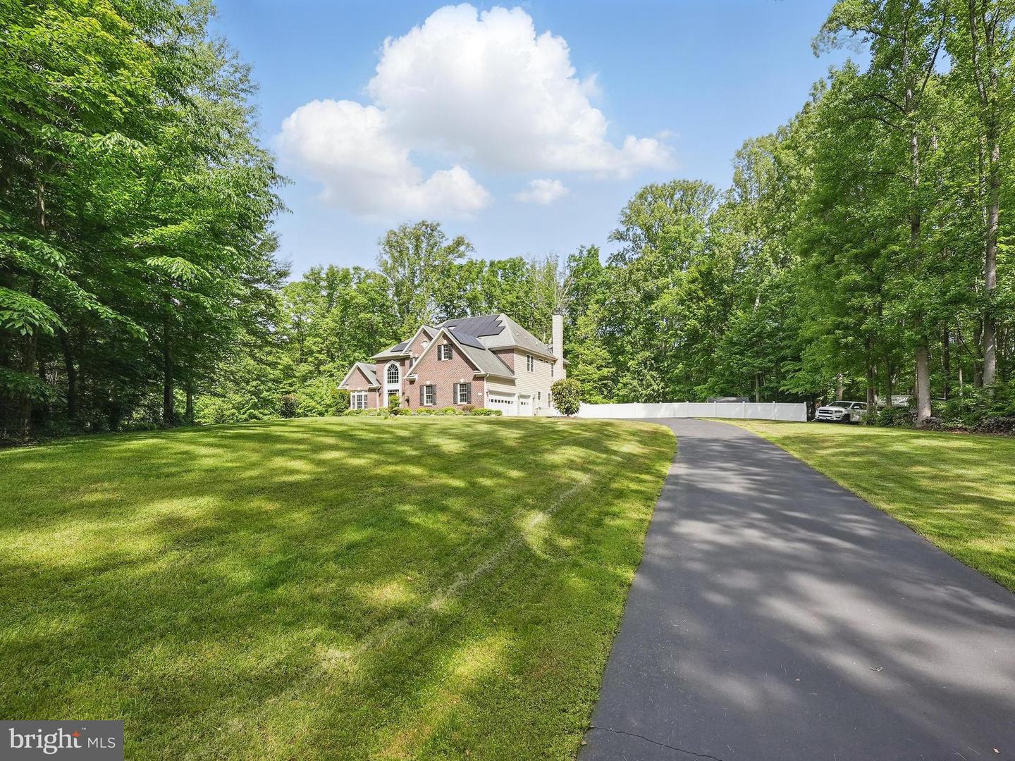 8108 SPRUCE VALLEY LN, CLIFTON, Virginia 20124, 5 Bedrooms Bedrooms, ,5 BathroomsBathrooms,Residential,For sale,8108 SPRUCE VALLEY LN,VAFX2237488 MLS # VAFX2237488