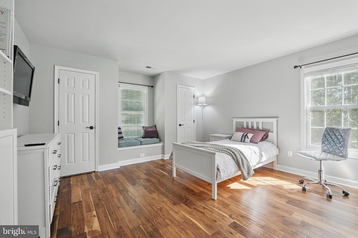 8108 SPRUCE VALLEY LN, CLIFTON, Virginia 20124, 5 Bedrooms Bedrooms, ,5 BathroomsBathrooms,Residential,For sale,8108 SPRUCE VALLEY LN,VAFX2237488 MLS # VAFX2237488