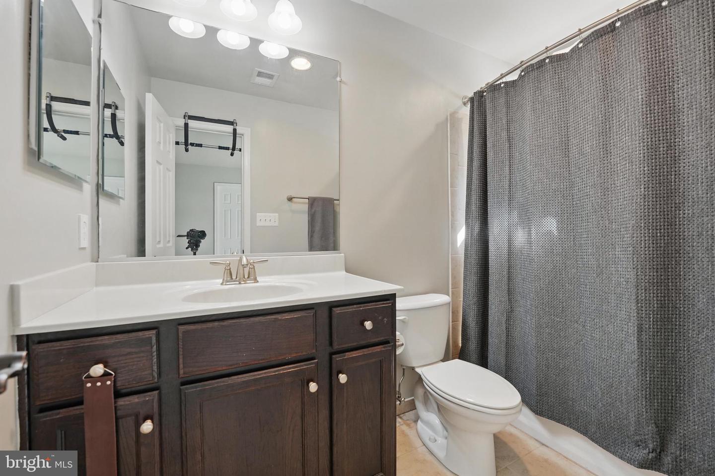 8108 SPRUCE VALLEY LN, CLIFTON, Virginia 20124, 5 Bedrooms Bedrooms, ,5 BathroomsBathrooms,Residential,For sale,8108 SPRUCE VALLEY LN,VAFX2237488 MLS # VAFX2237488