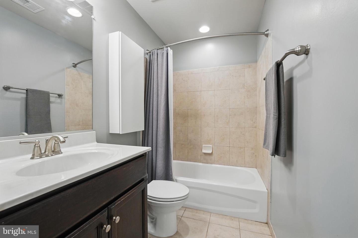 8108 SPRUCE VALLEY LN, CLIFTON, Virginia 20124, 5 Bedrooms Bedrooms, ,5 BathroomsBathrooms,Residential,For sale,8108 SPRUCE VALLEY LN,VAFX2237488 MLS # VAFX2237488