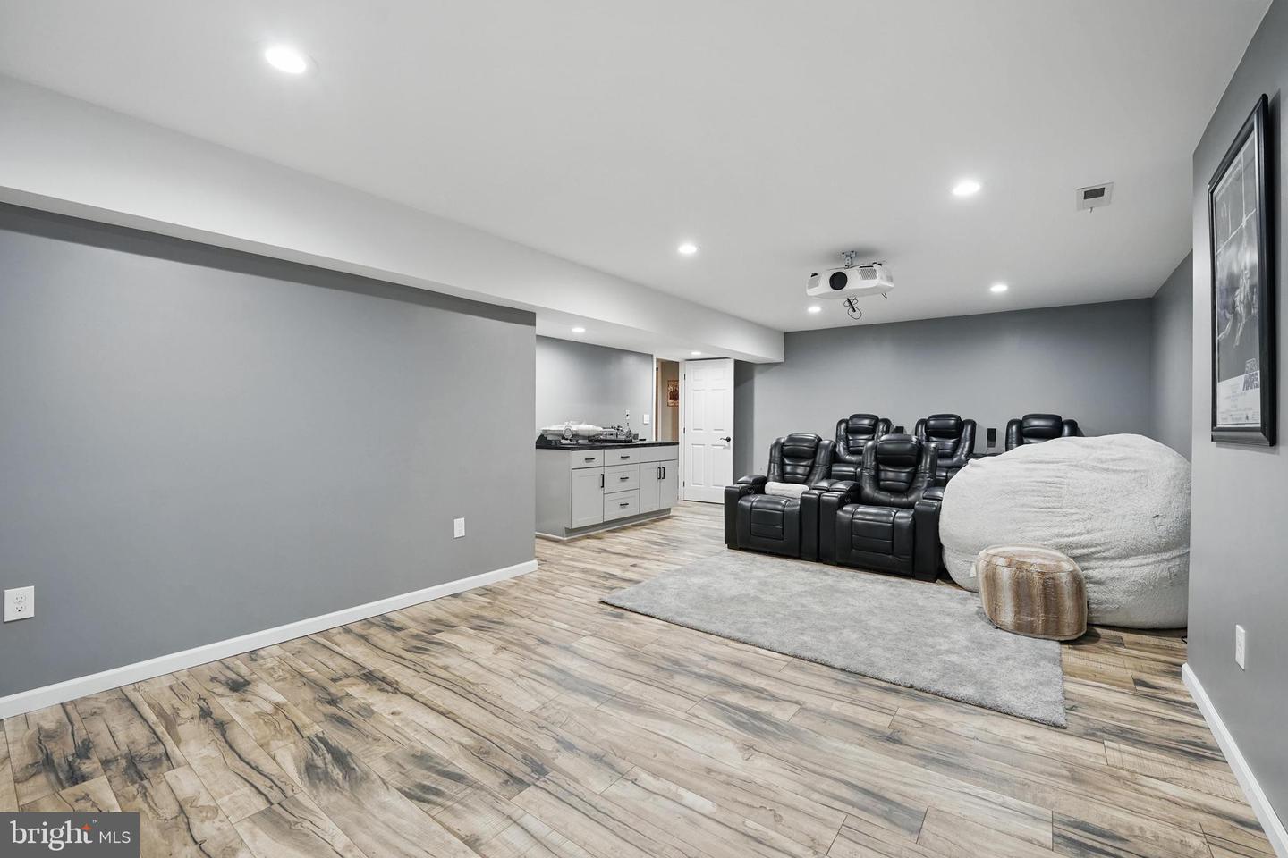 8108 SPRUCE VALLEY LN, CLIFTON, Virginia 20124, 5 Bedrooms Bedrooms, ,5 BathroomsBathrooms,Residential,For sale,8108 SPRUCE VALLEY LN,VAFX2237488 MLS # VAFX2237488